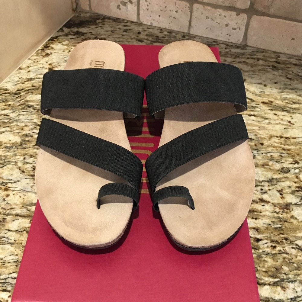 Munro Black Sandal